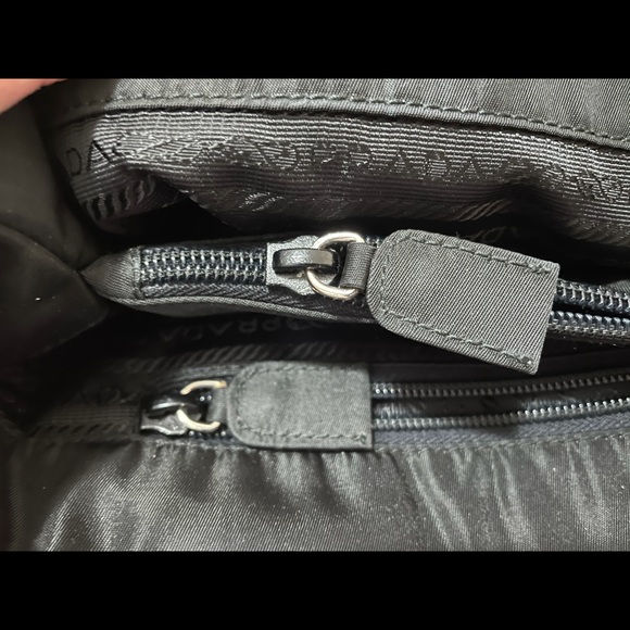 “SOLD”100% Authentic PRADA tote bag🖤🖤🖤 - Picture 3 of 15